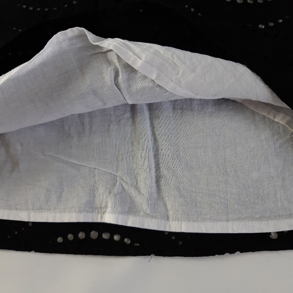 Ann Taylor Black Overlay skirt - Picture 3 of 6